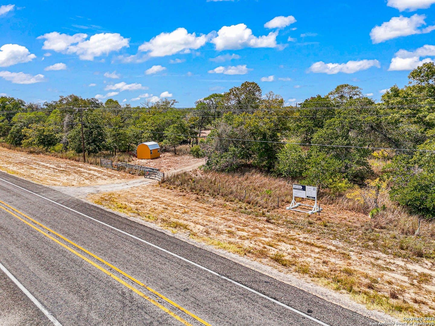10.01 acres in Guadalupe County - photo 12