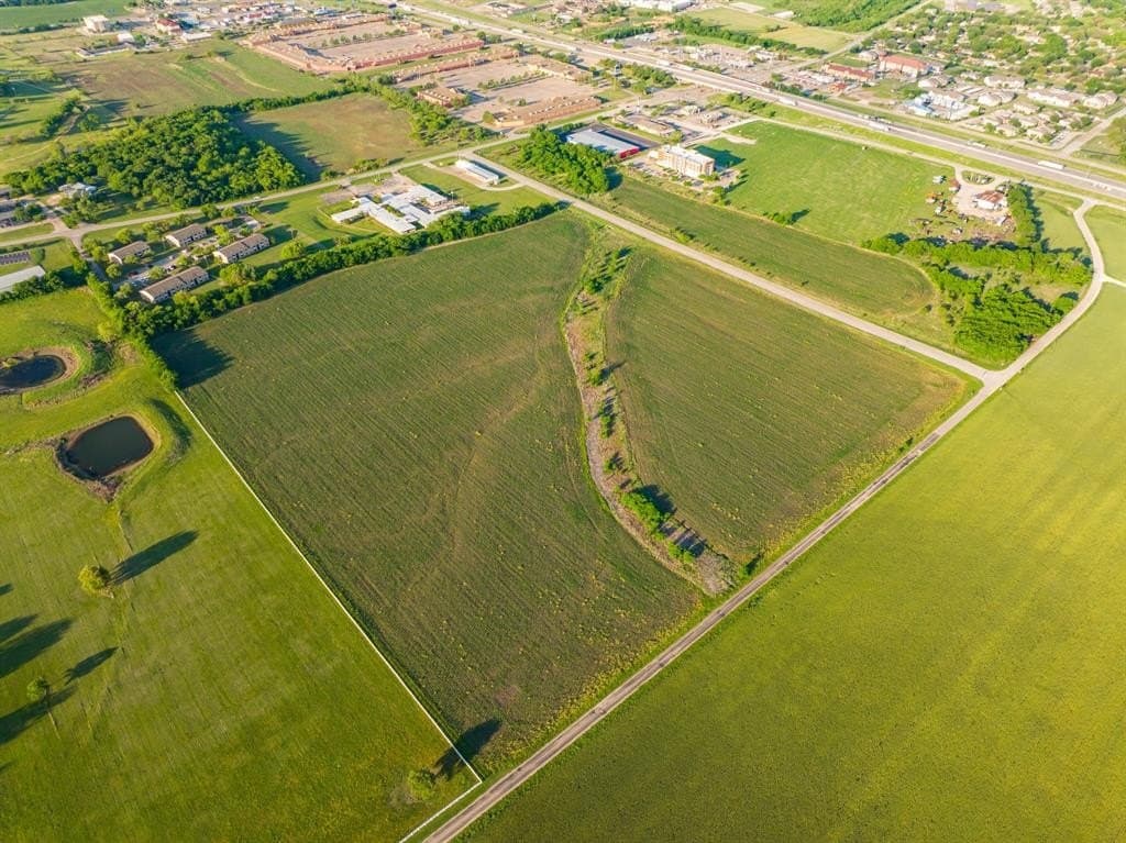 29.22 acres in Hill County - photo 4