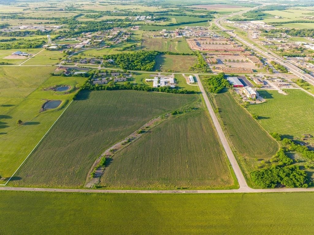 29.22 acres in Hill County - photo 5