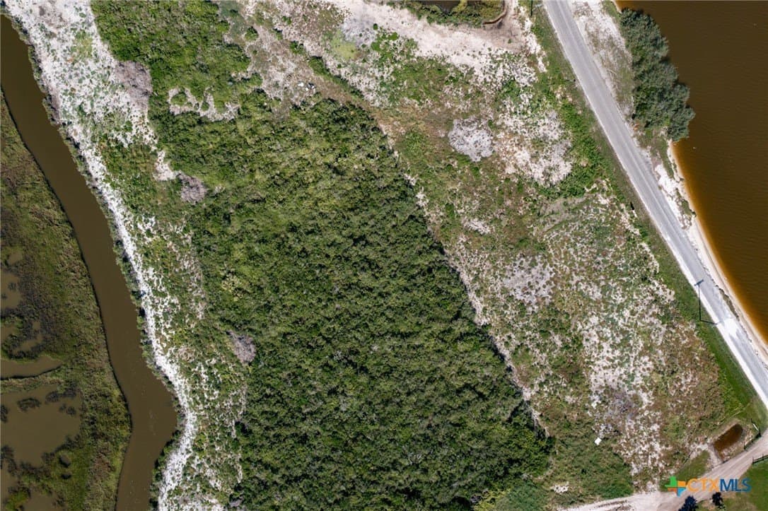 1.38 acres in Calhoun County - photo 7