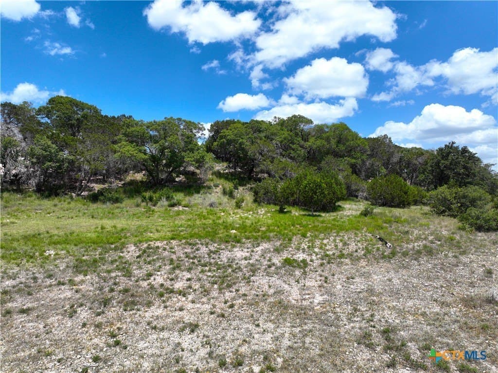 1.28 acres in Comal County - photo 3