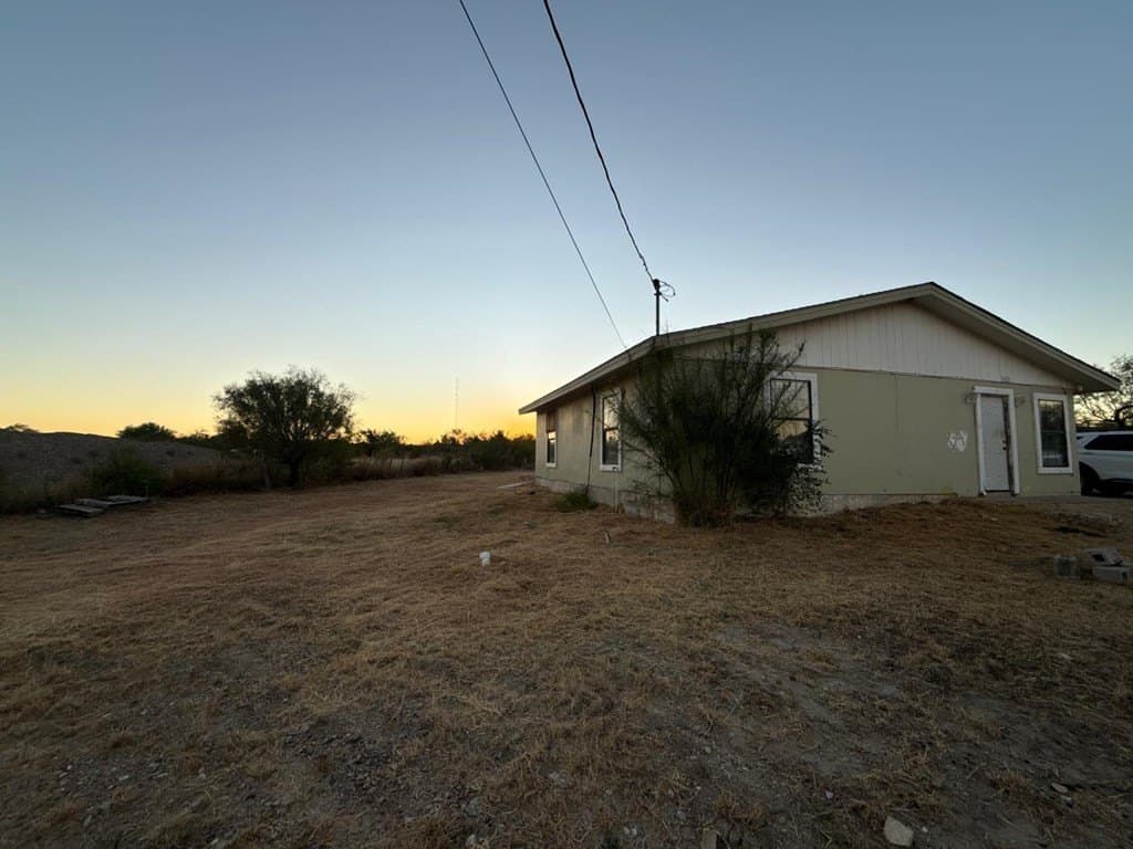 27,834 acres in Maverick County - photo 3