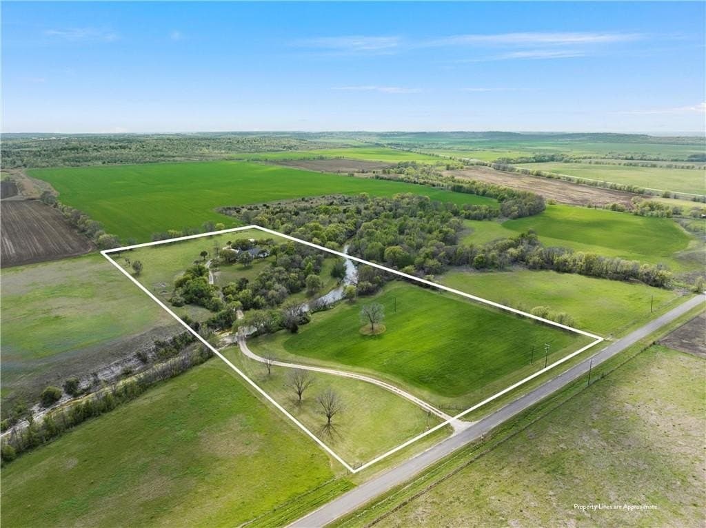 12 acres in McLennan County - photo 4