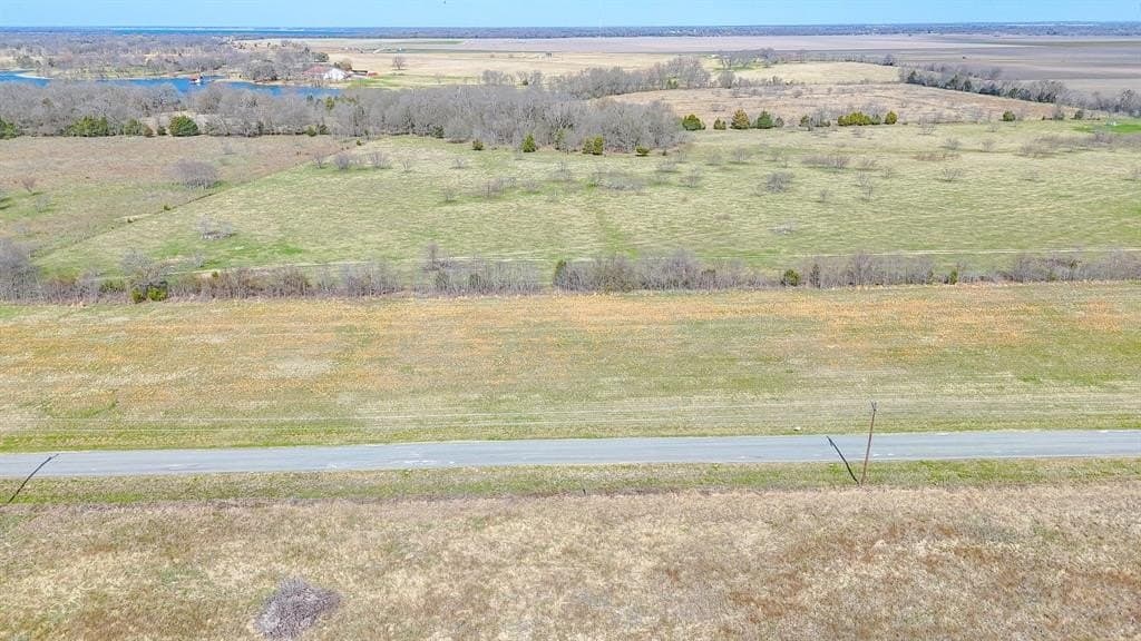 1.11 acres in Navarro County - photo 4