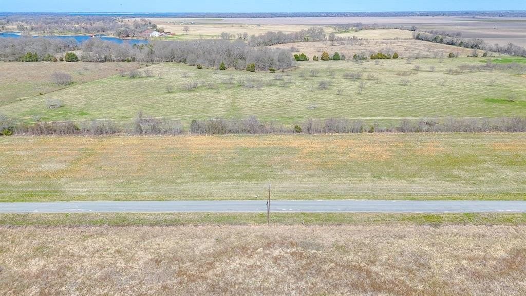 1.11 acres in Navarro County - photo 5
