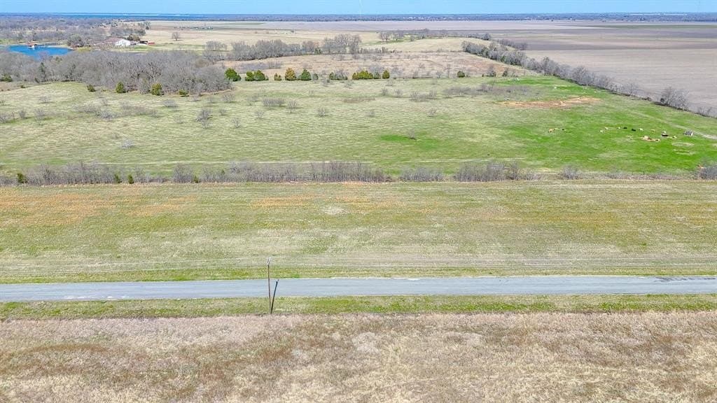 1.11 acres in Navarro County - photo 9