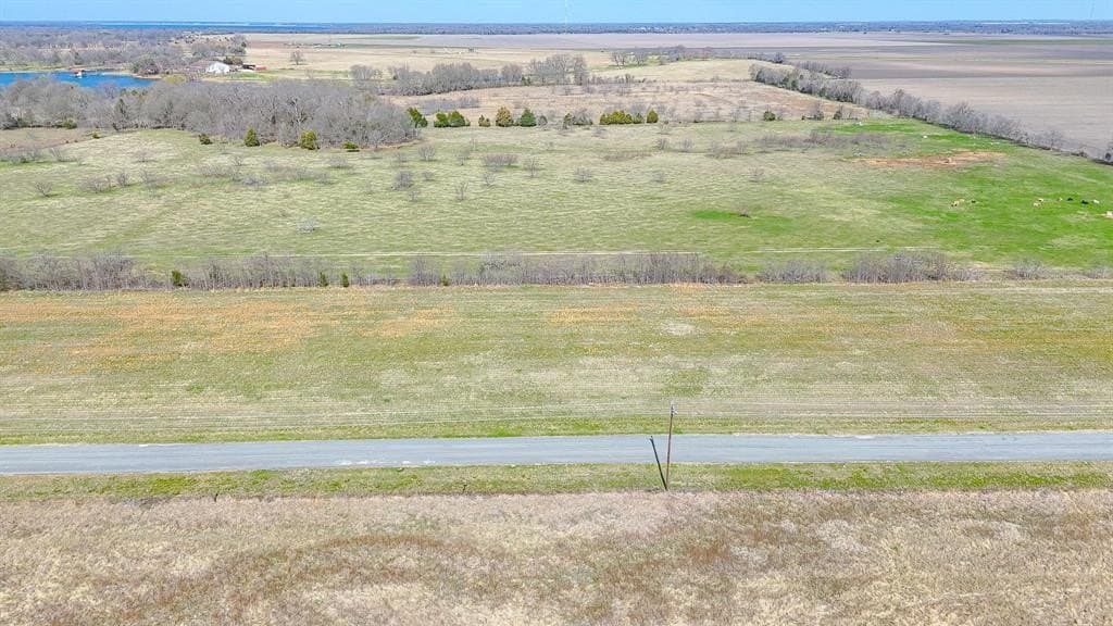 1.11 acres in Navarro County - photo 8