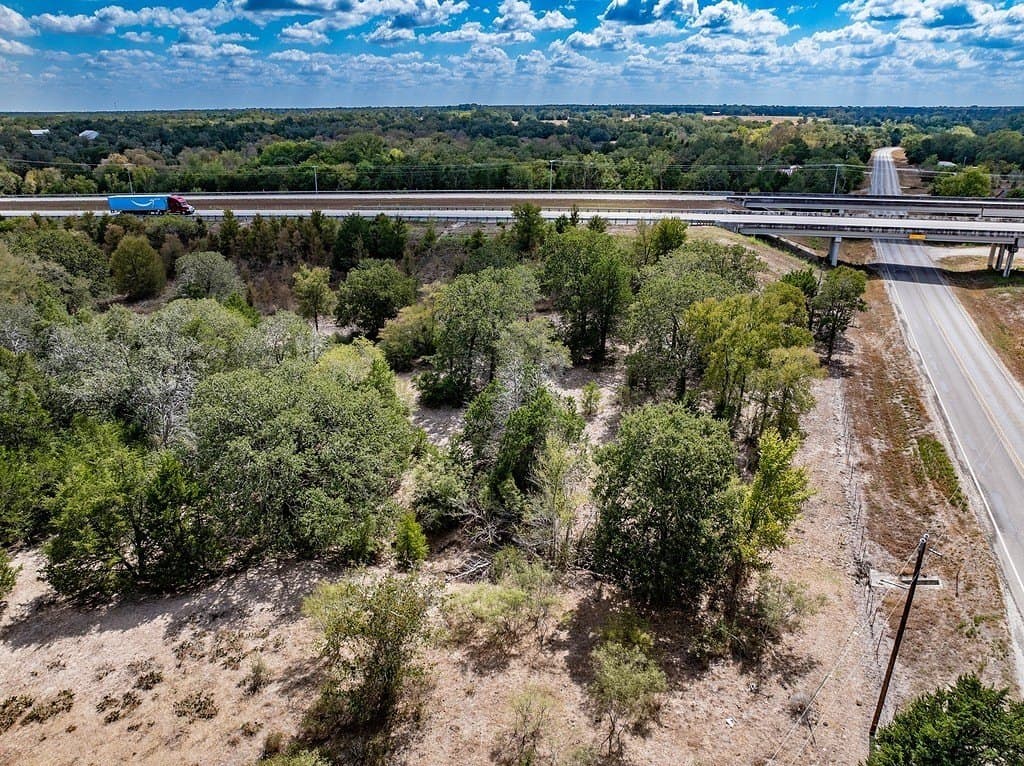 5.71 acres in Fayette County - photo 6