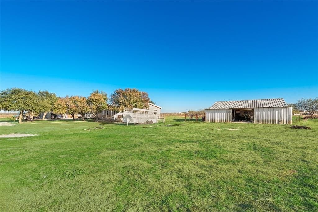 12.84 acres in Ellis County - photo 27