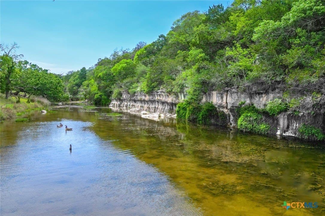 28.15 acres in Gillespie County - photo 5