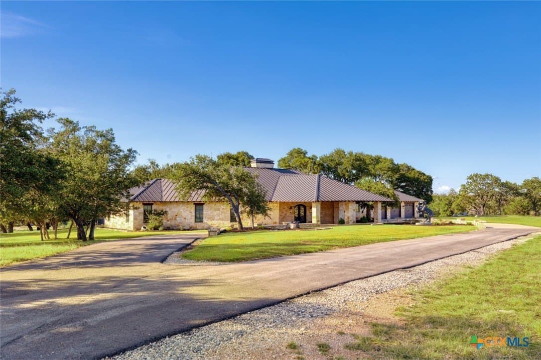 28.15 acres in Gillespie County - photo 6