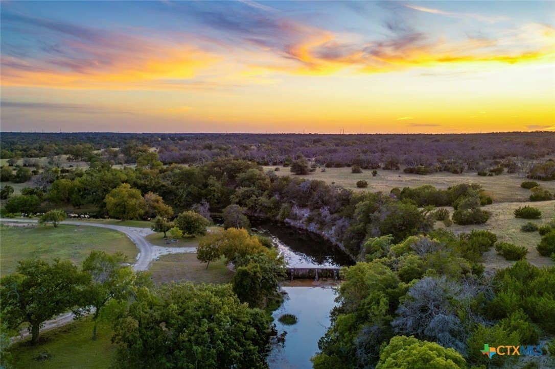 28.15 acres in Gillespie County - photo 3