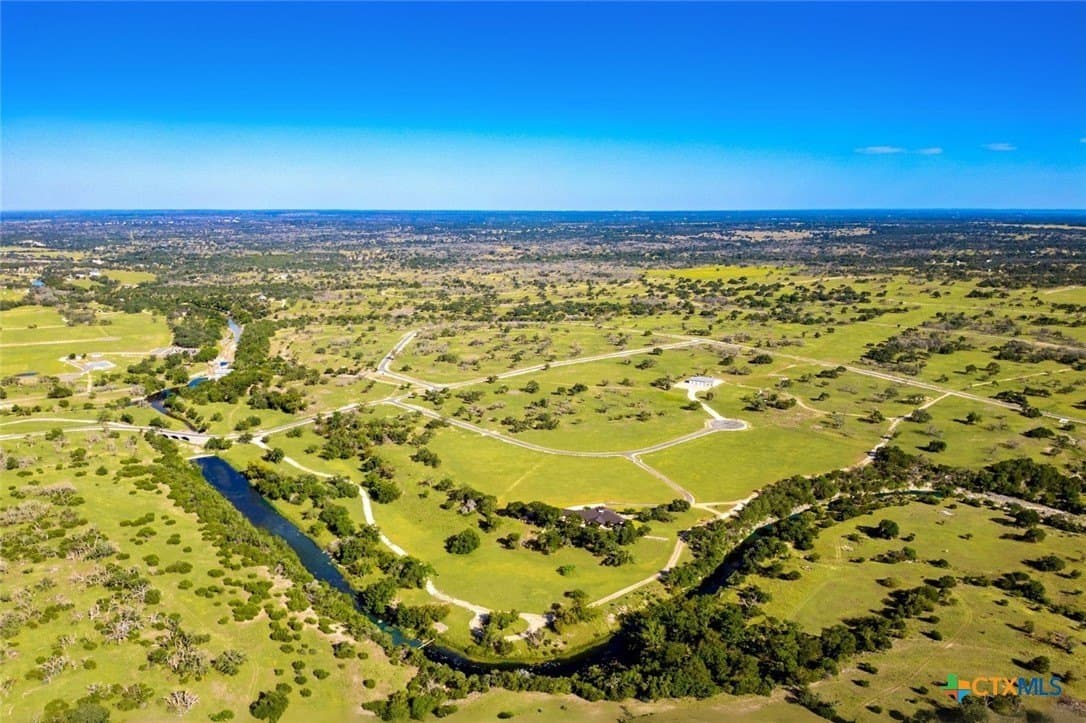 28.15 acres in Gillespie County - photo 4