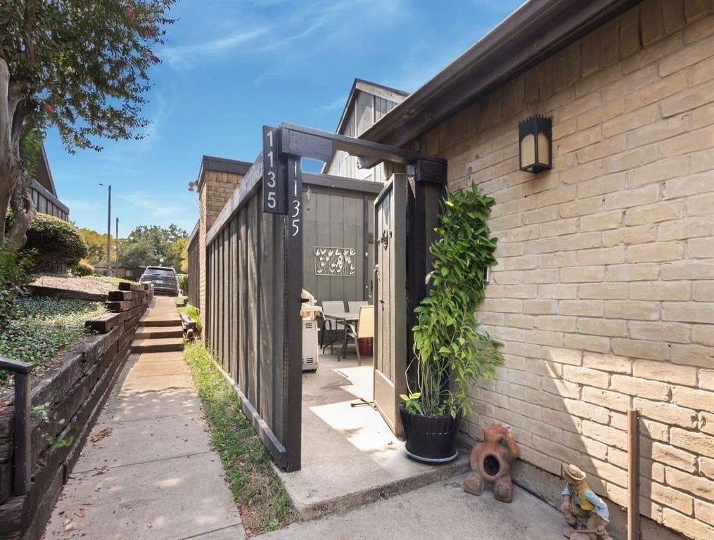 4655 Country Creek Drive