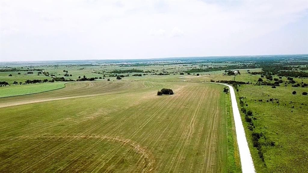 11 acres in Cooke County - photo 2