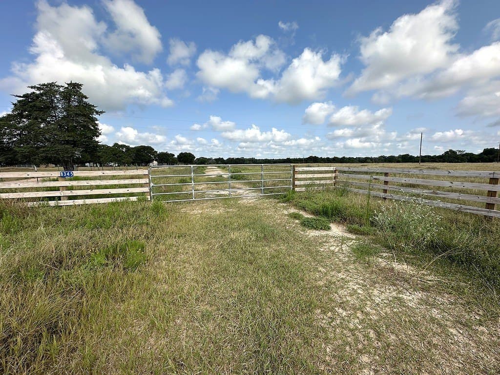 43.82 acres in Fayette County - photo 4