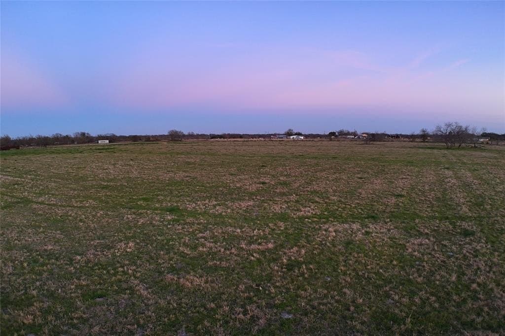 10 acres in Kaufman County - photo 9