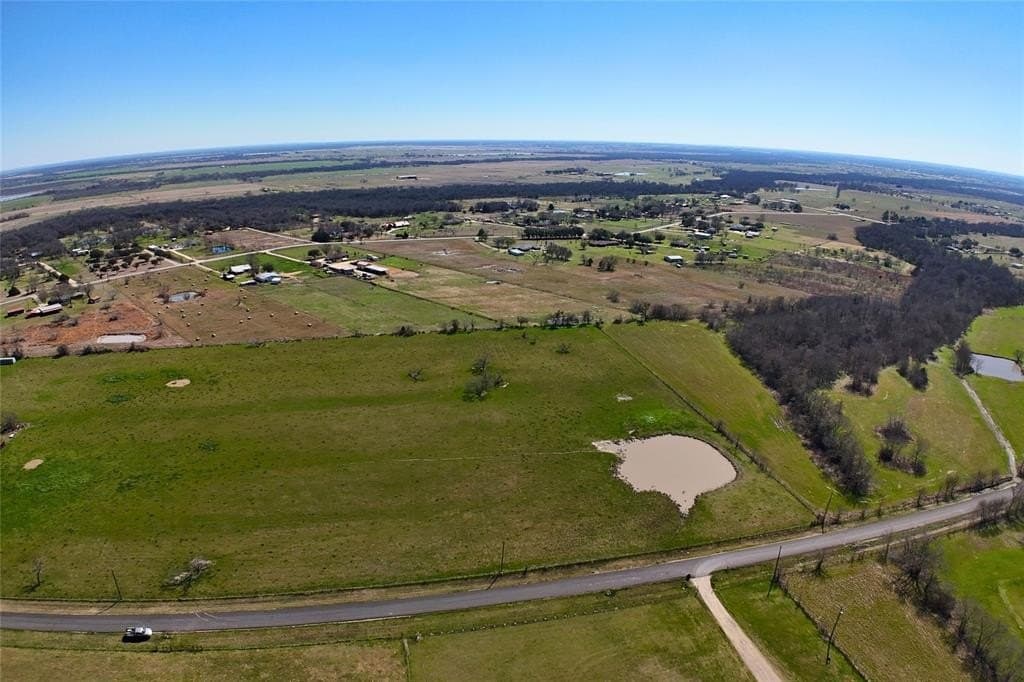 10 acres in Kaufman County - photo 8