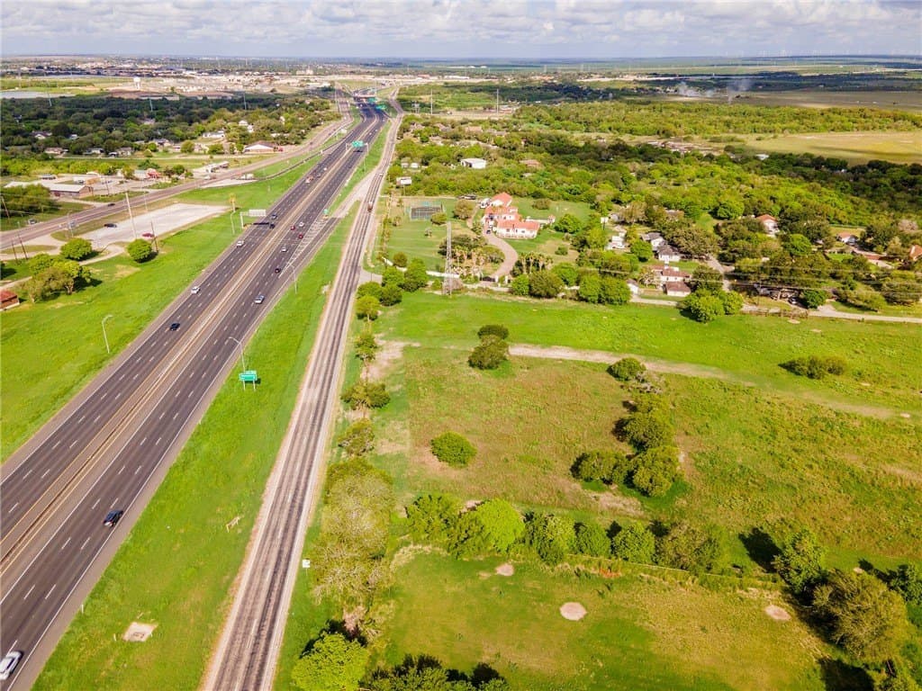9.35 acres in Nueces County - photo 4