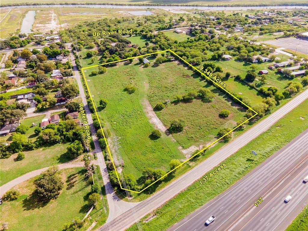 9.35 acres in Nueces County - photo 2