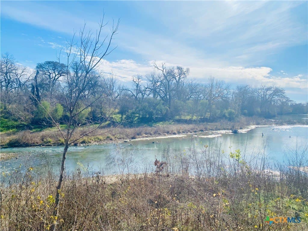 0.32 acres in Guadalupe County - photo 2