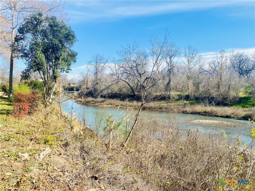 0.32 acres in Guadalupe County - photo 5