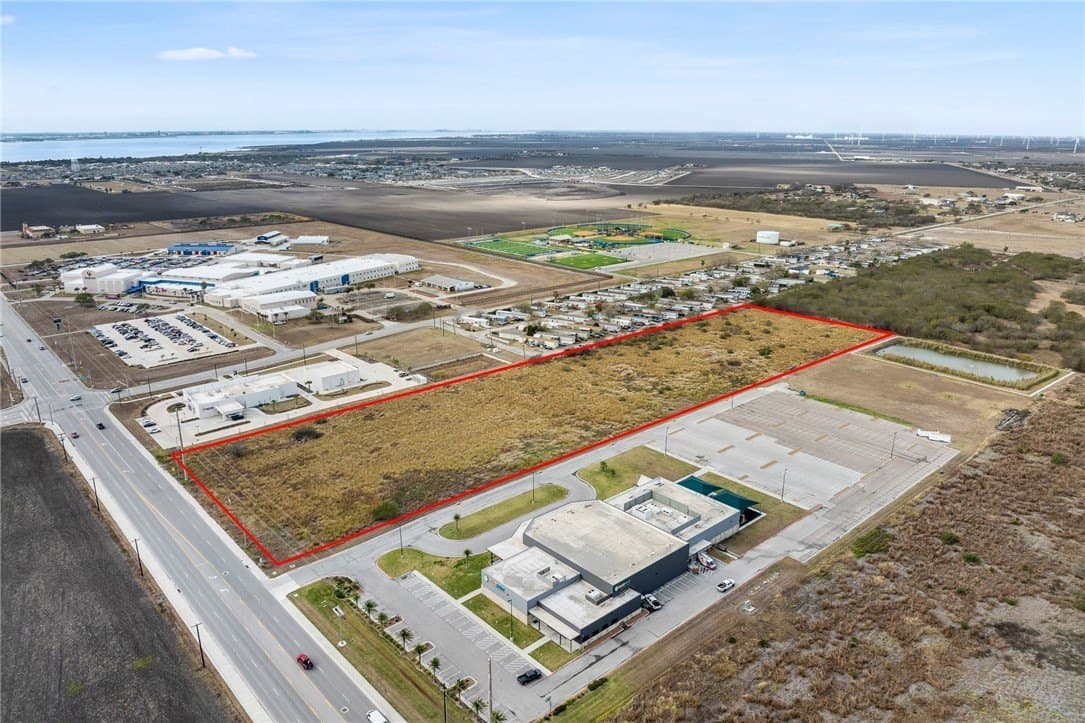 10 acres in San Patricio County - photo 10