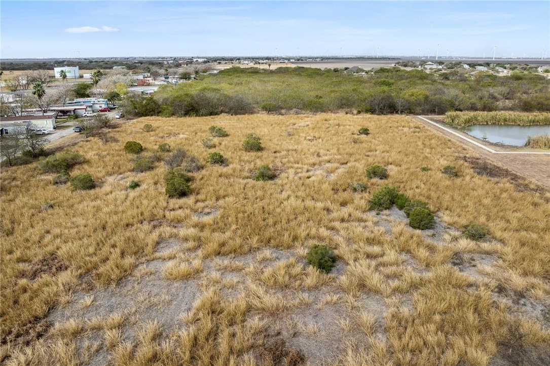 10 acres in San Patricio County - photo 15