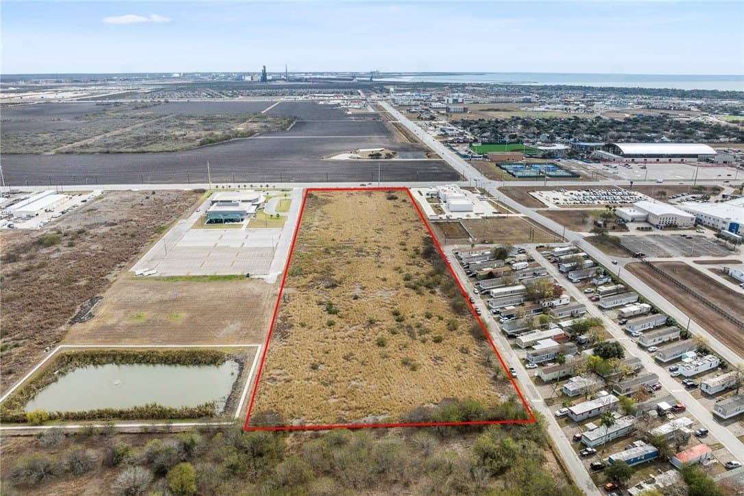 10 acres in San Patricio County - photo 7