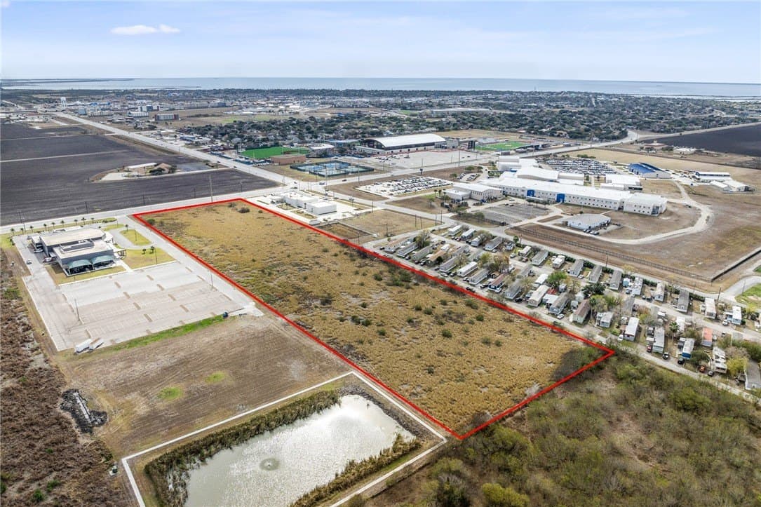 10 acres in San Patricio County - photo 8