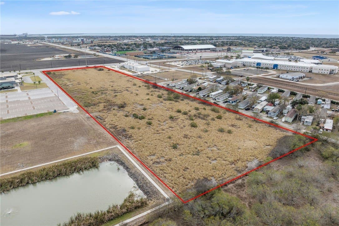 10 acres in San Patricio County - photo 3