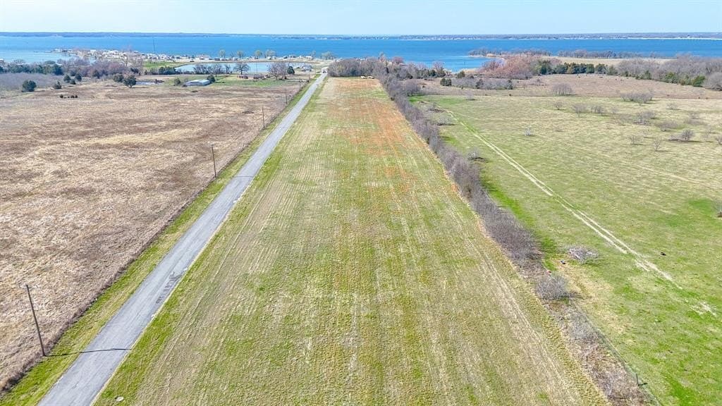 1.11 acres in Navarro County - photo 11