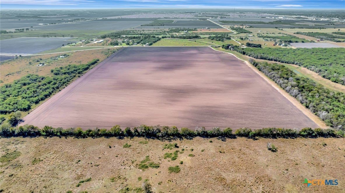 57.54 acres in Victoria County - photo 5
