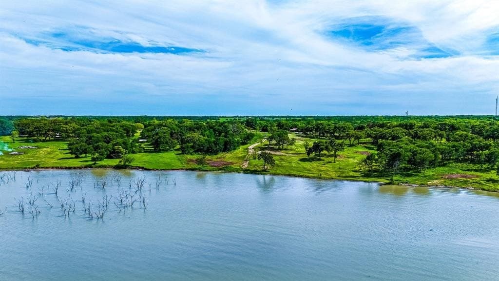 1.27 acres in Navarro County - photo 7