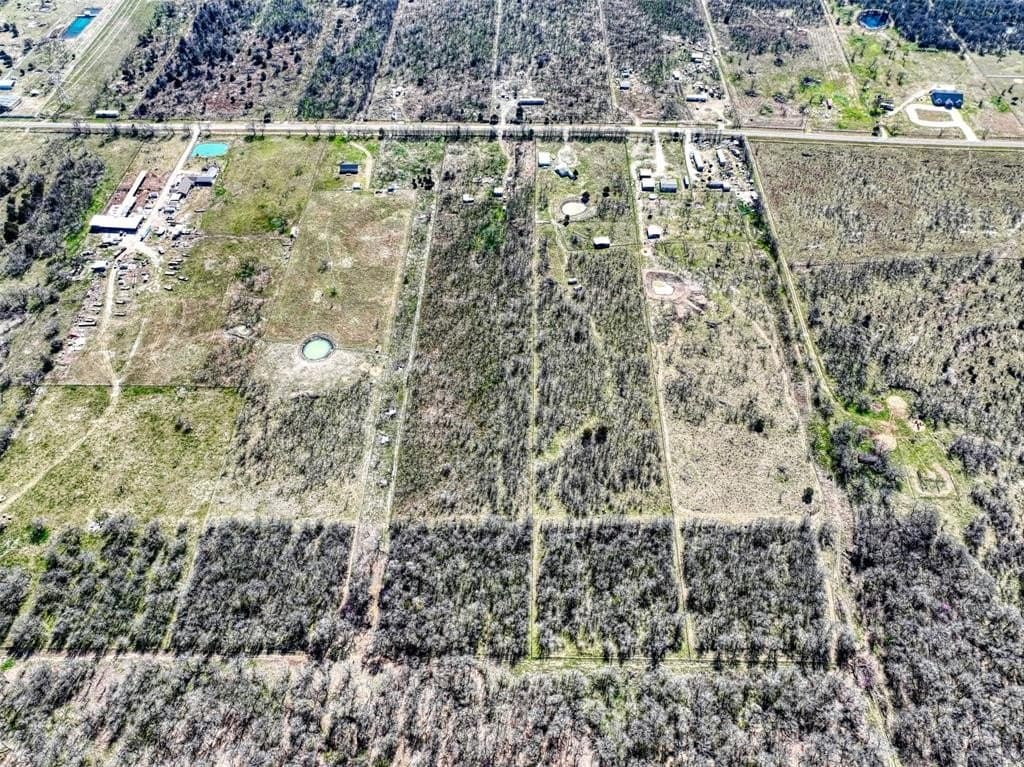 10.04 acres in Navarro County - photo 13