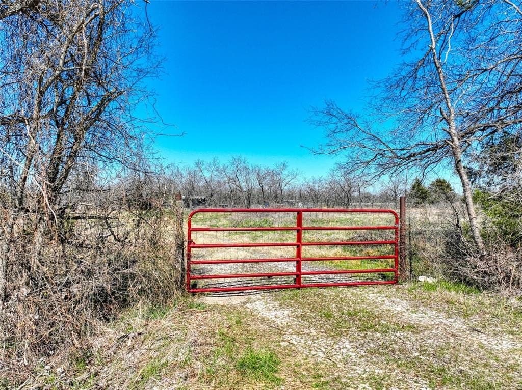 10.04 acres in Navarro County - photo 7