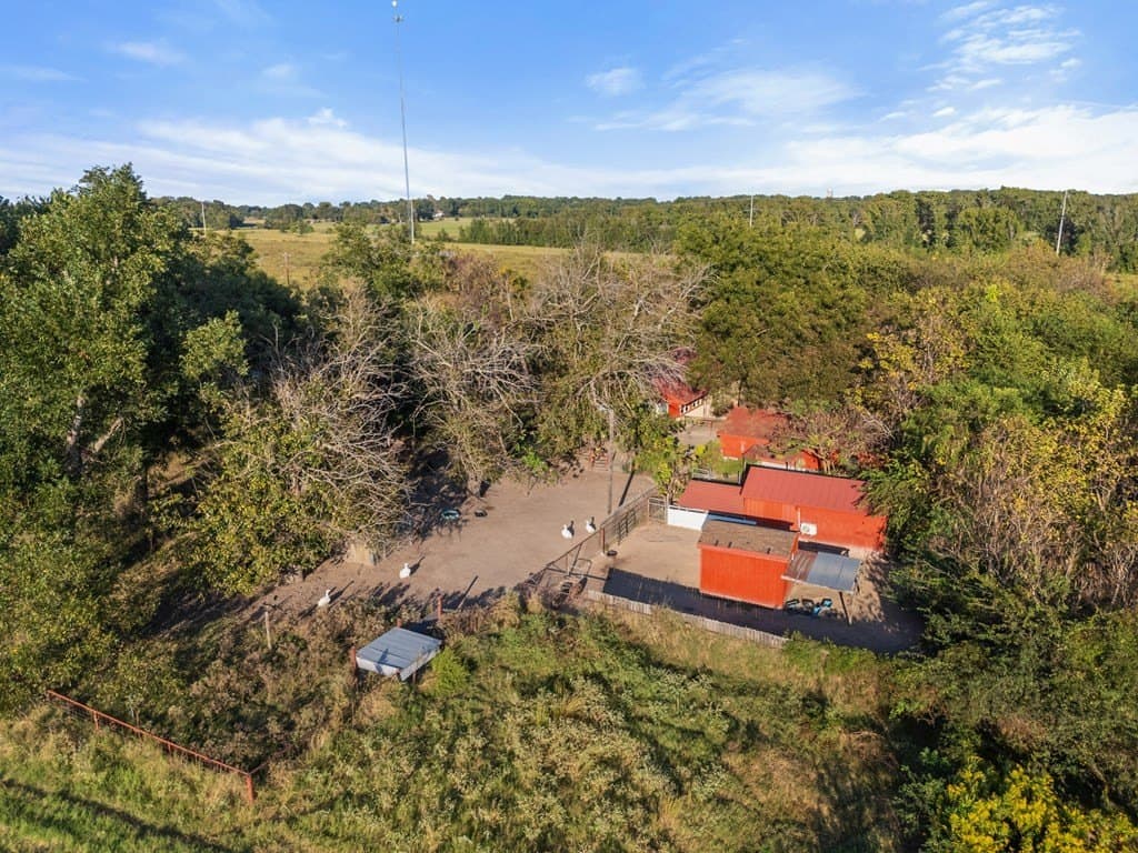 10 acres in Van Zandt County - photo 33