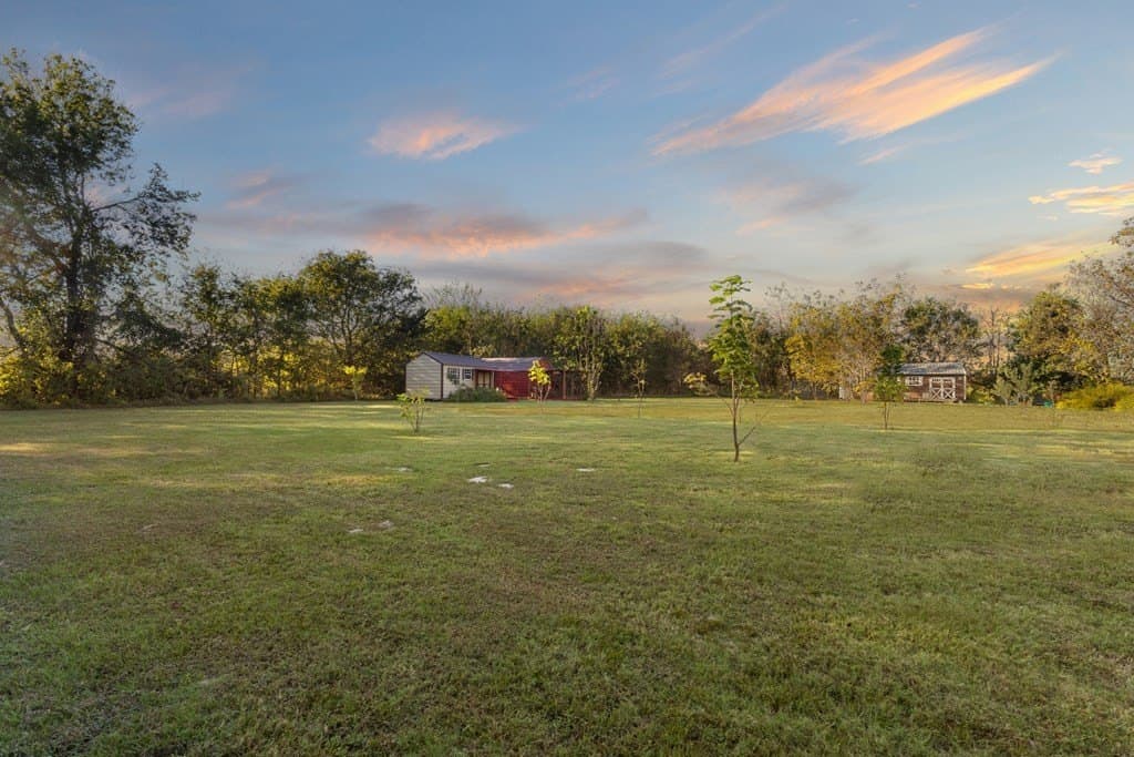 10 acres in Van Zandt County - photo 37