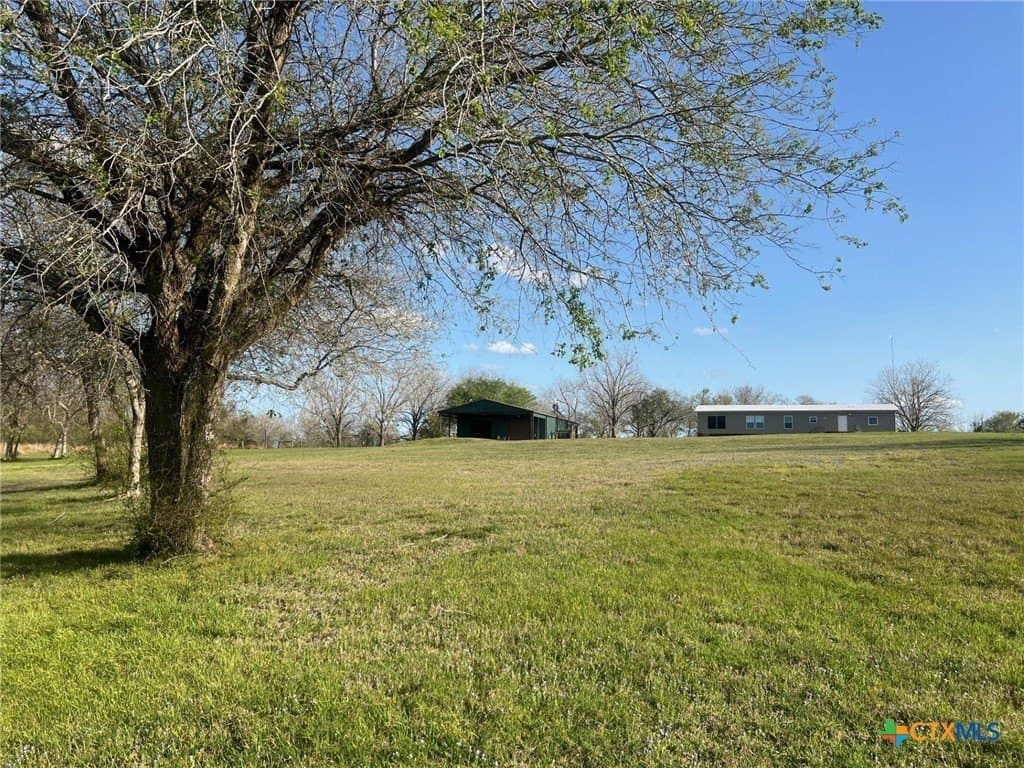 18.3 acres in Victoria County - photo 24