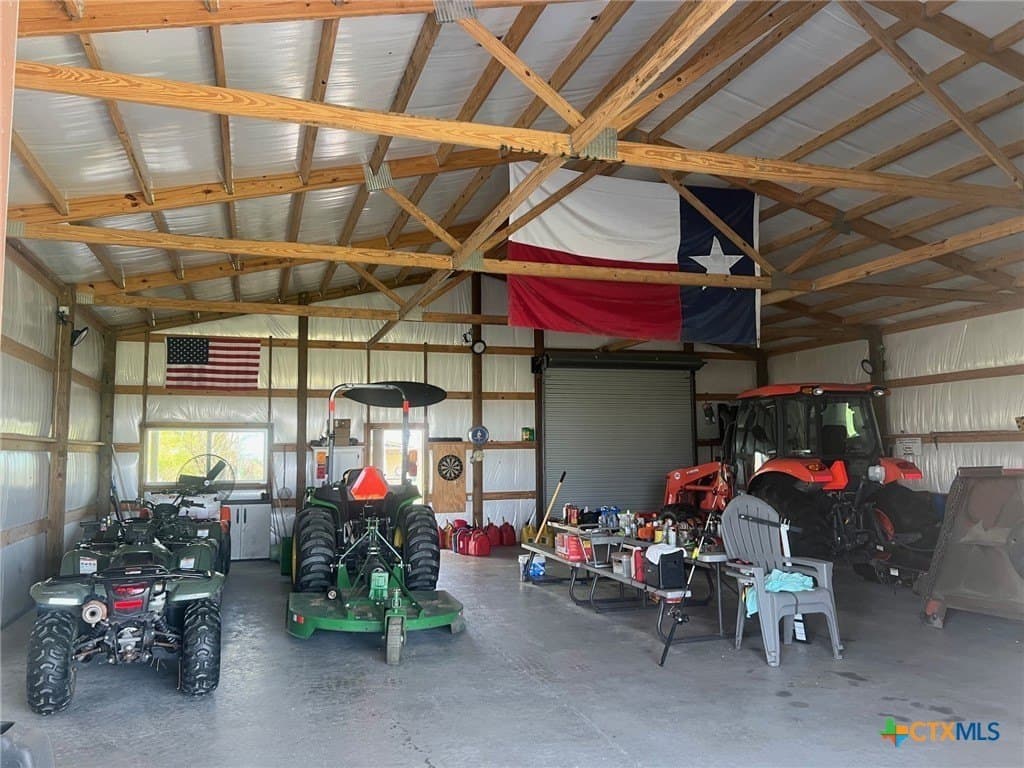 18.3 acres in Victoria County - photo 16