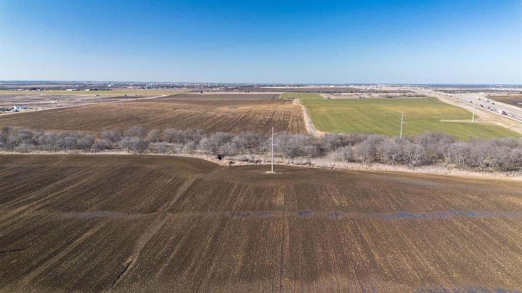 174 acres in Hill County - photo 9