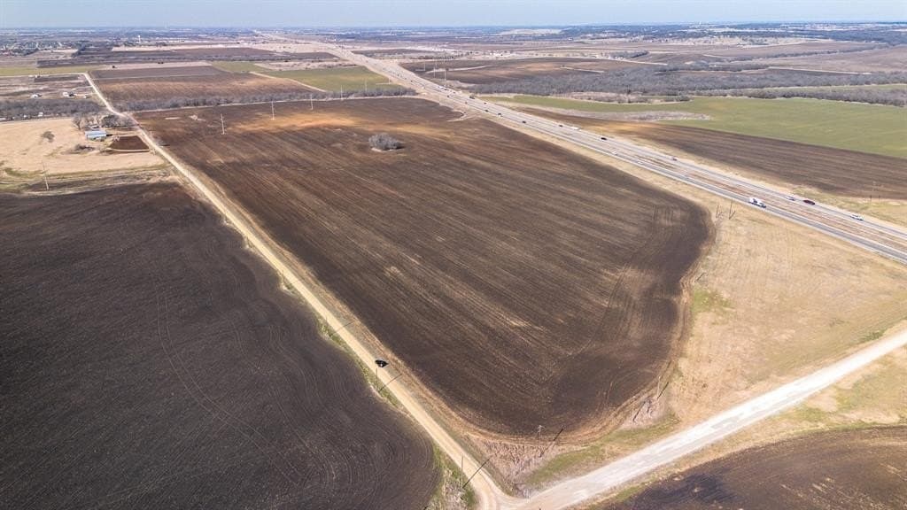 174 acres in Hill County - photo 3