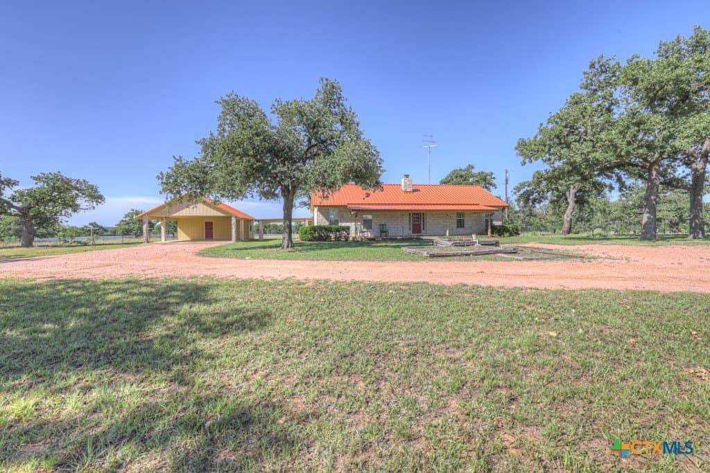 19.34 acres in Gillespie County - photo 3
