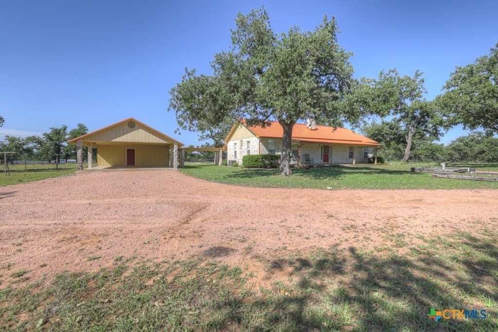 19.34 acres in Gillespie County - photo 5