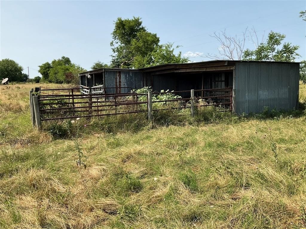 10.49 acres in Navarro County - photo 24