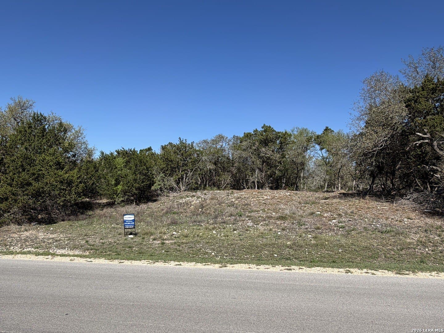 1.21 acres in Comal County - photo 3