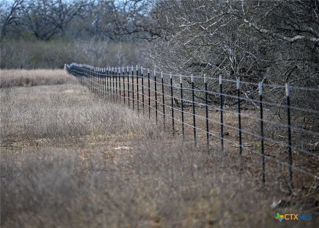 6.65 acres in Gonzales County - photo 8