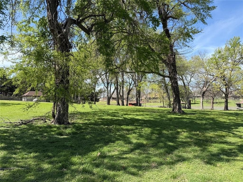 1.45 acres in Navarro County - photo 24