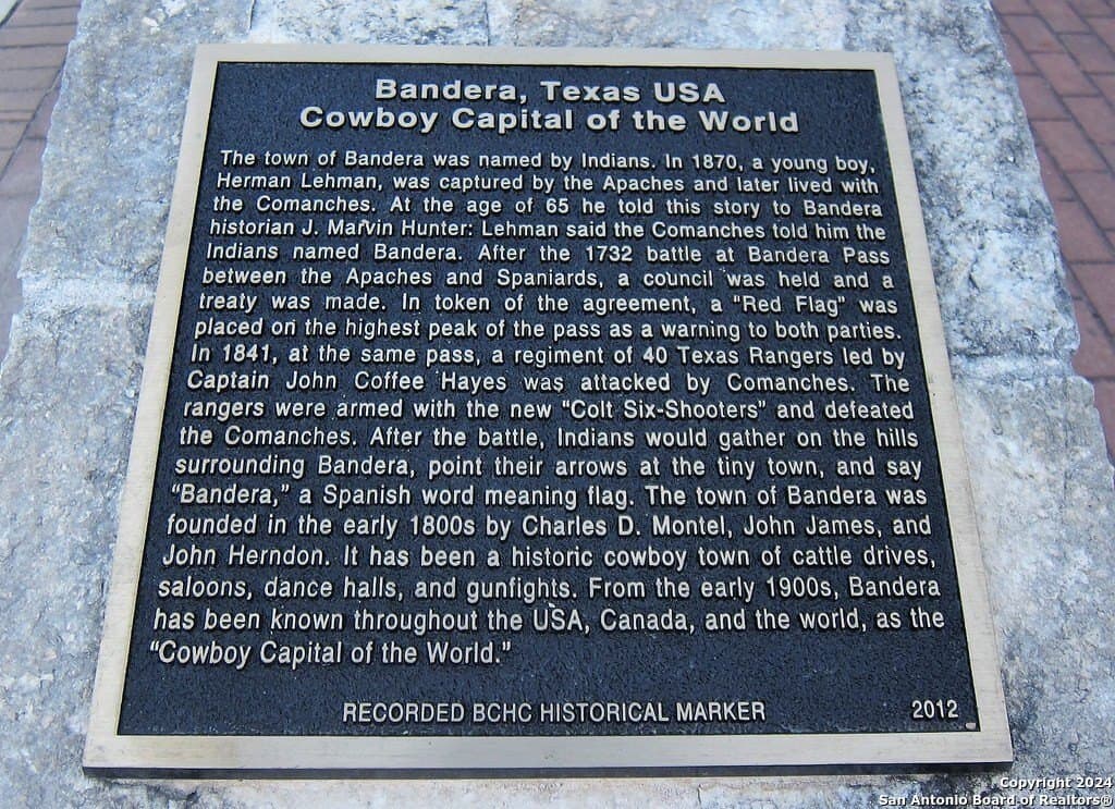 0.1 acres in Bandera County - photo 4