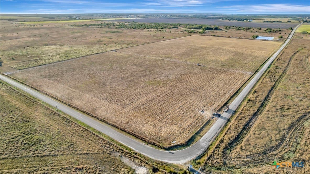 10.01 acres in Victoria County - photo 11